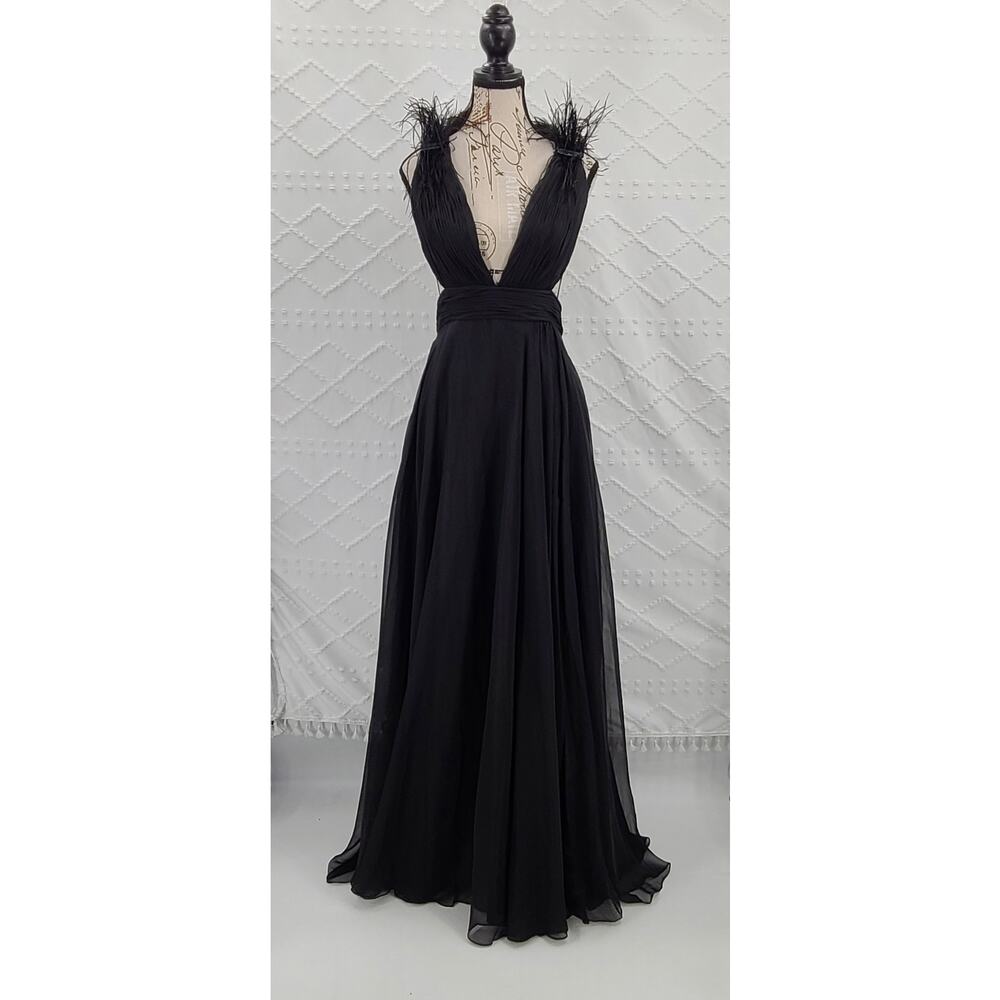 Mac Duggal 68113 black plunge faux ostrich feather A-line gown Size 4 Formal - Picture 3 of 15
